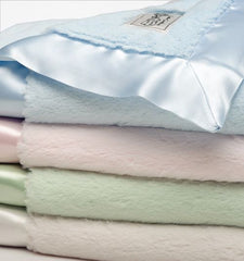 Little Giraffe Chenille Blanket